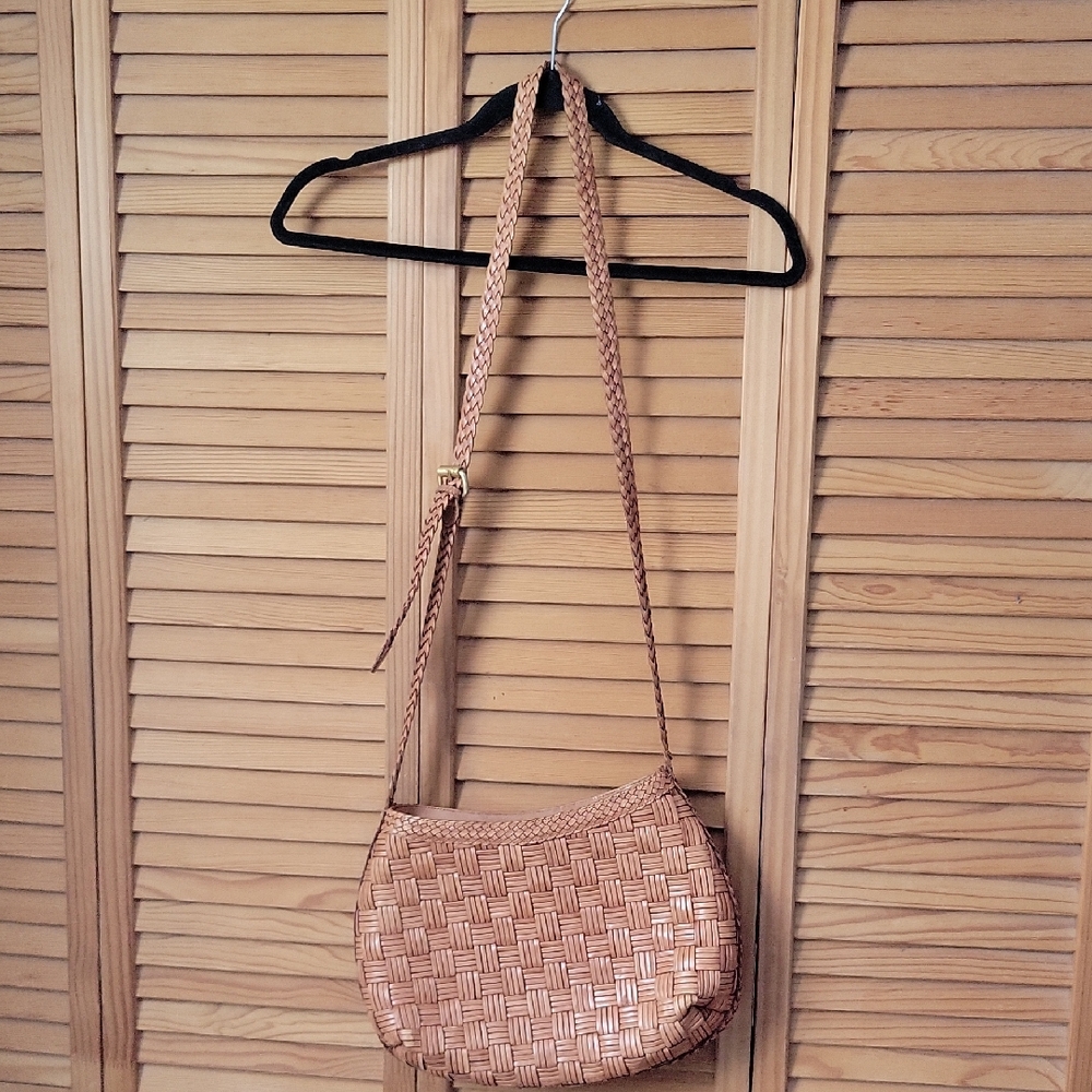 Woven Crossbody Bag in Light Brown - Classic Braided Design
